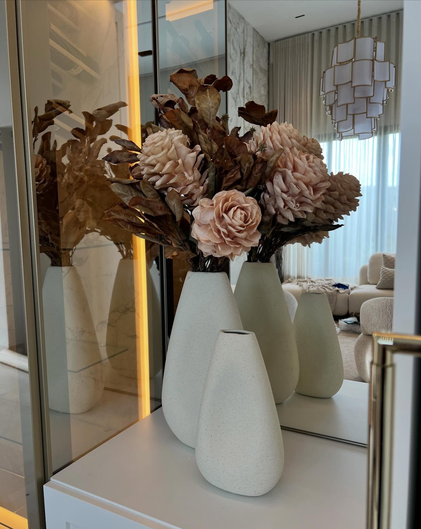 Como escolher decorações para transformar o ambiente com estilo e sofisticação.