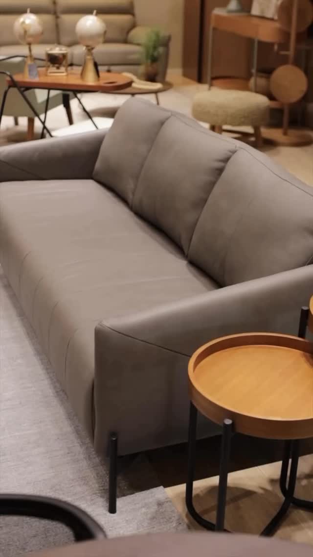 Como escolher um sofá em couro para sala de estar em alta padrão de design.