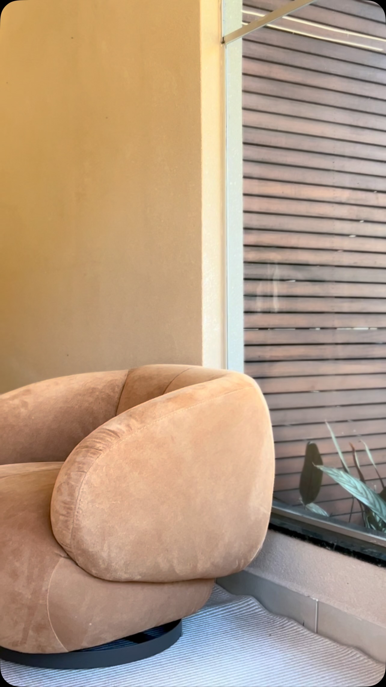Como escolher poltronas giratórias para o meu quarto.