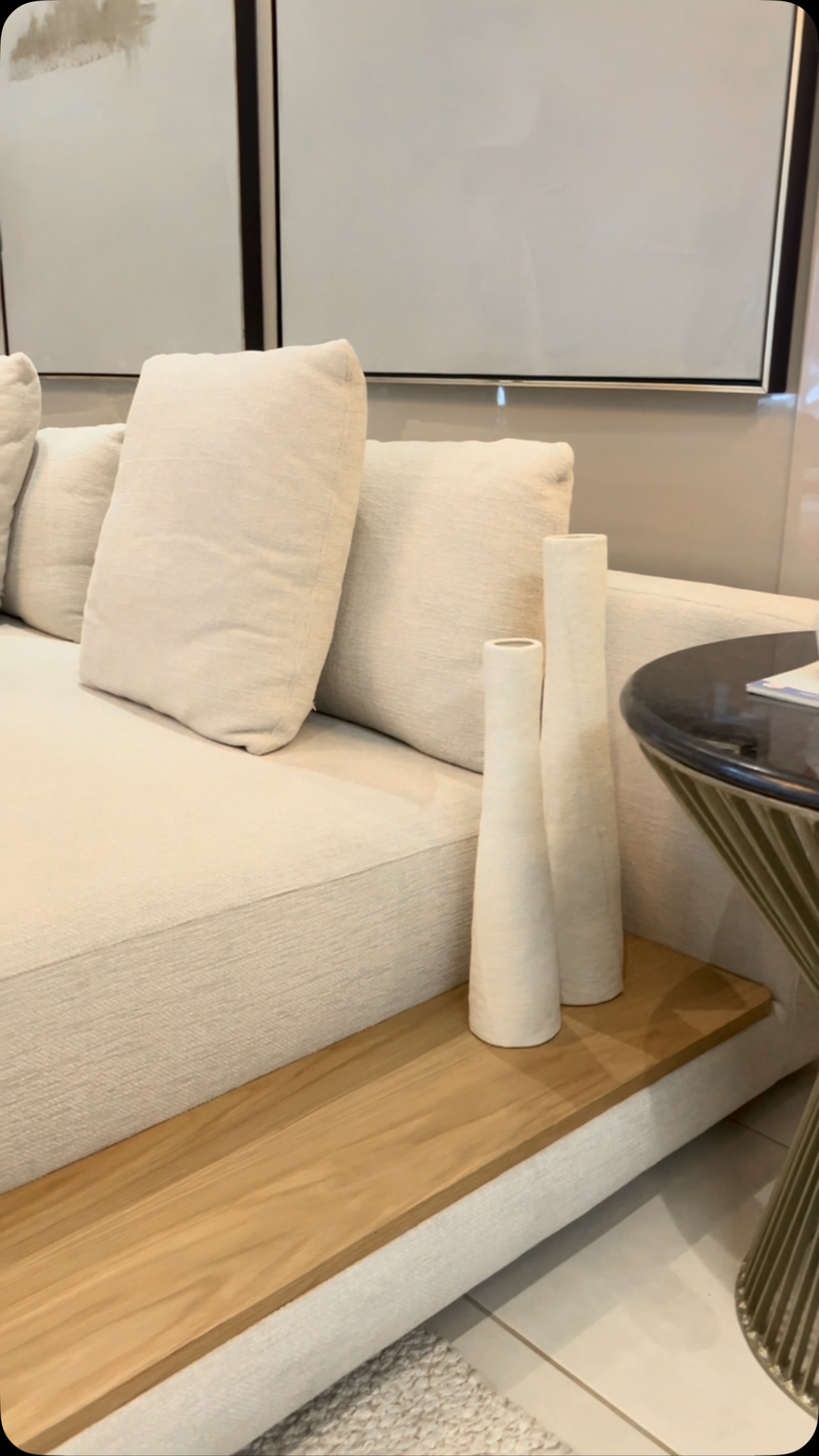 Como escolher a mesa de centro perfeita para sua sala